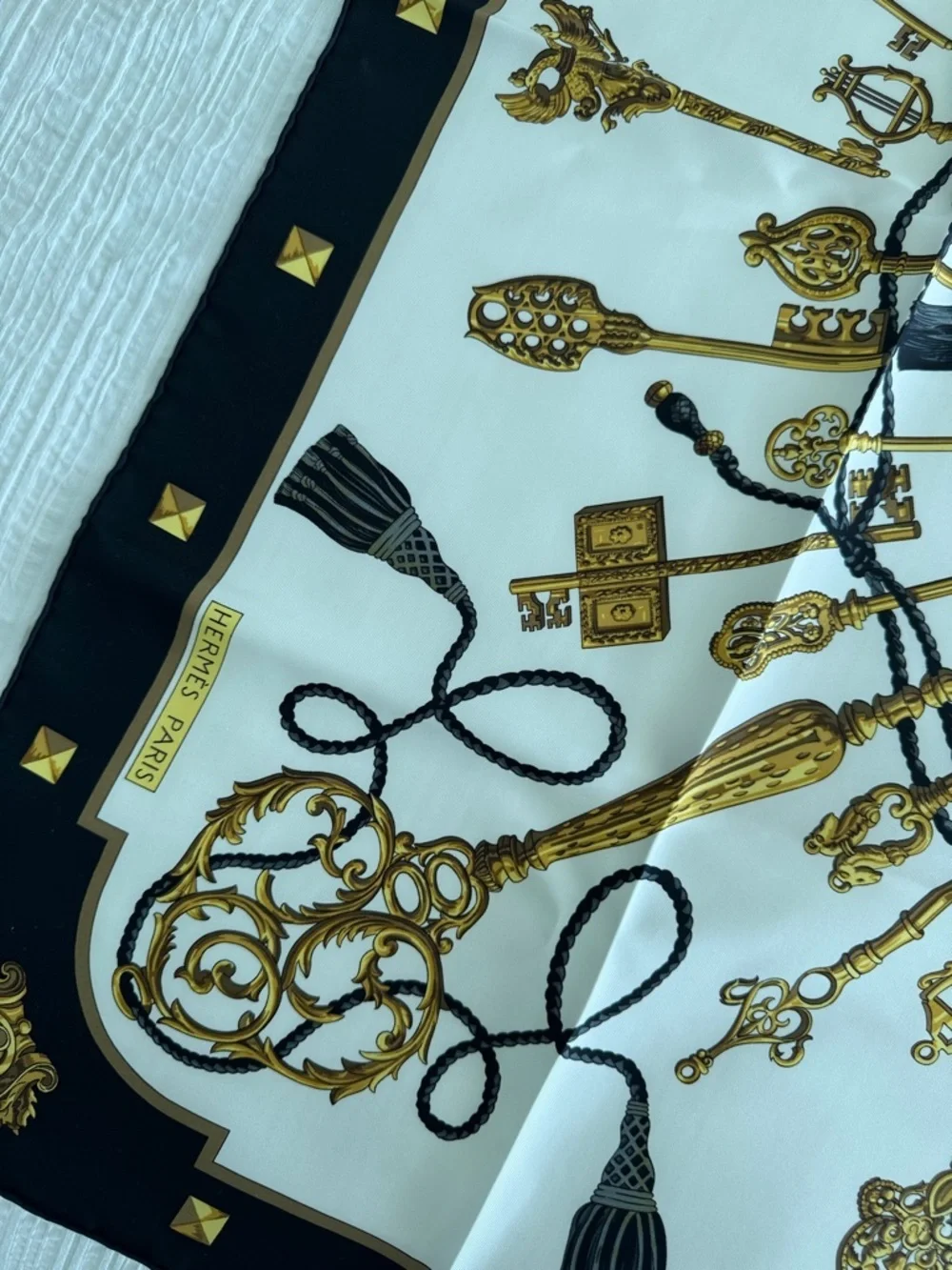 Hermes Scarf Carre 90 Black And White And Multi LES CLES Keys Silk